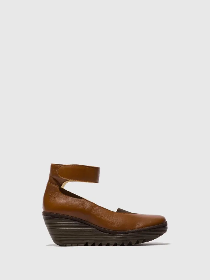 Closed Shoes YOUS529FLY TAN Women Fly London Shoes