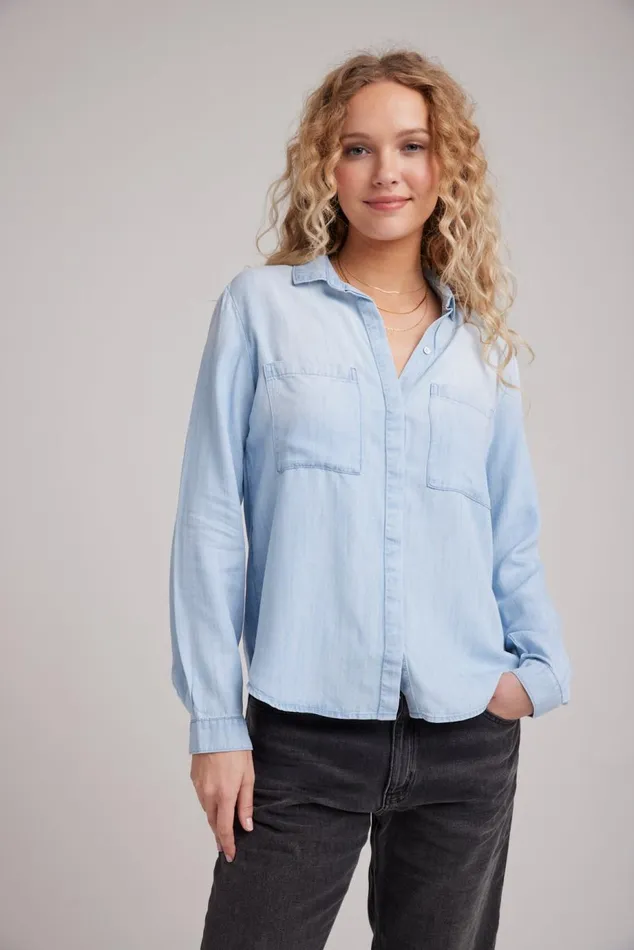 Long Sleeve Women Bella Dahl Two Pocket Classic Button Down 8211 Sunbleach Wash