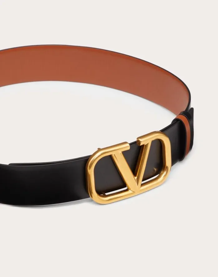 Valentino Belts Woman Reversible Vlogo Signature Belt In Glossy Calfskin 40 Mm For Woman In Smokey Beigeblack Smokey Beigeblack Valentino Belts Woman Reversible Vlogo Signature Belt In Glossy Calfskin 40 Mm For Woman In Smokey Beigeblack Smokey Beigeblack