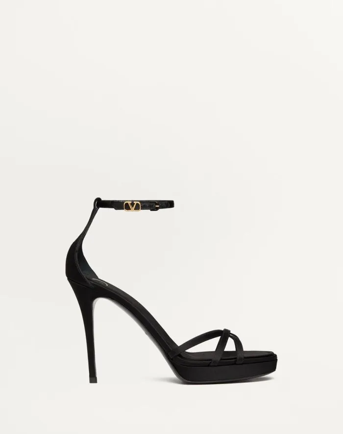 Valentino Sandals Woman Valentino Garavani Eveninglam Satin Platform Sandal 120mm For Woman In Poudre Poudre Valentino Sandals Woman Valentino Garavani Eveninglam Satin Platform Sandal 120mm For Woman In Poudre Poudre