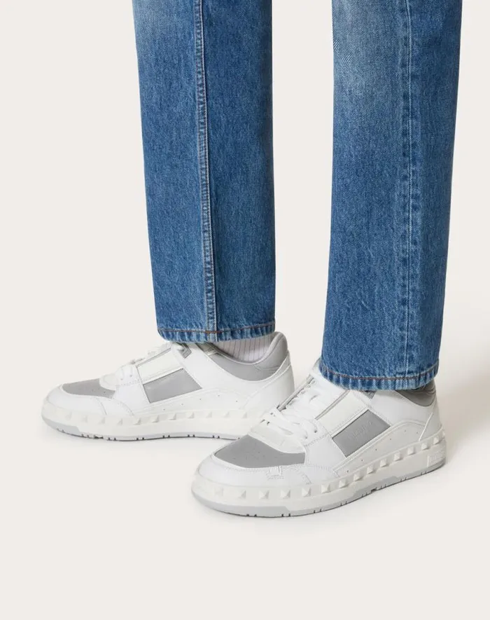 Valentino Sneakers Man Freedots Lowtop Sneaker In Calfskin For Man In White White Valentino Sneakers Man Freedots Lowtop Sneaker In Calfskin For Man In White White
