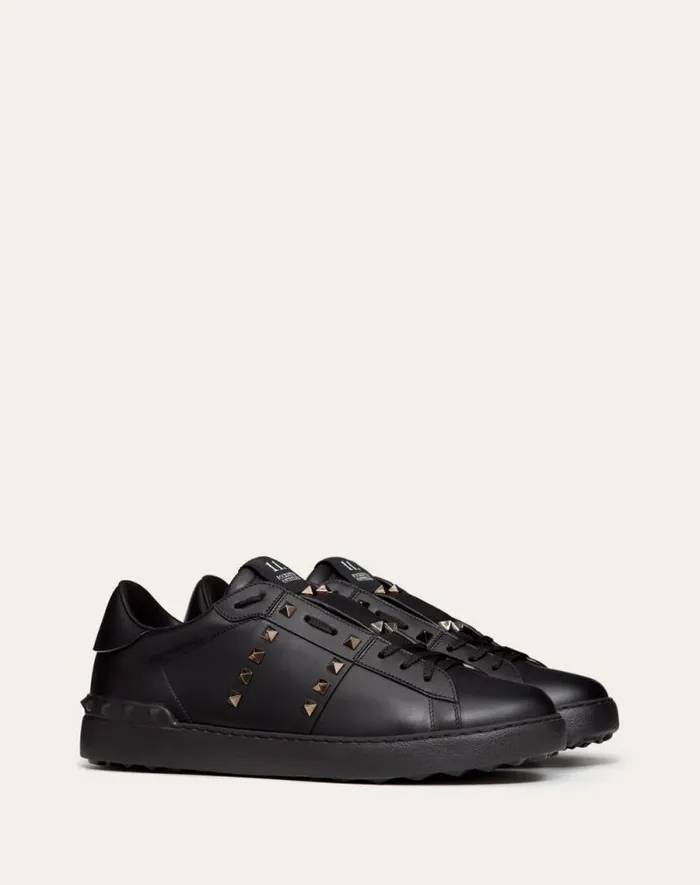 Valentino Sneakers Man Rockstud Untitled Sneaker In Calfskin Leather For Man In Black Black Valentino Sneakers Man Rockstud Untitled Sneaker In Calfskin Leather For Man In Black Black