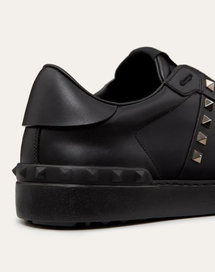 Valentino Sneakers Man Rockstud Untitled Sneaker In Calfskin Leather For Man In Black Black Valentino Sneakers Man Rockstud Untitled Sneaker In Calfskin Leather For Man In Black Black