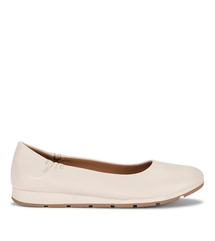 Women Baretraps Flats and Loafers Prim Slip On Lambwool