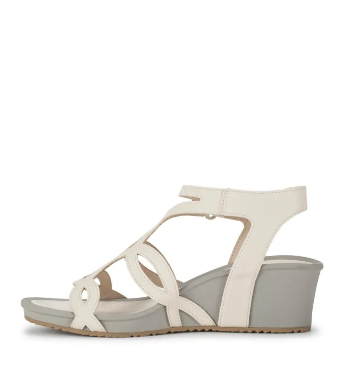 Women Baretraps Rebound Sandals Raeanne Wedge Sandal Cream